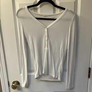 Aritzia Wilfred Free White V-Neck Henley Women's Longsleeve Size S